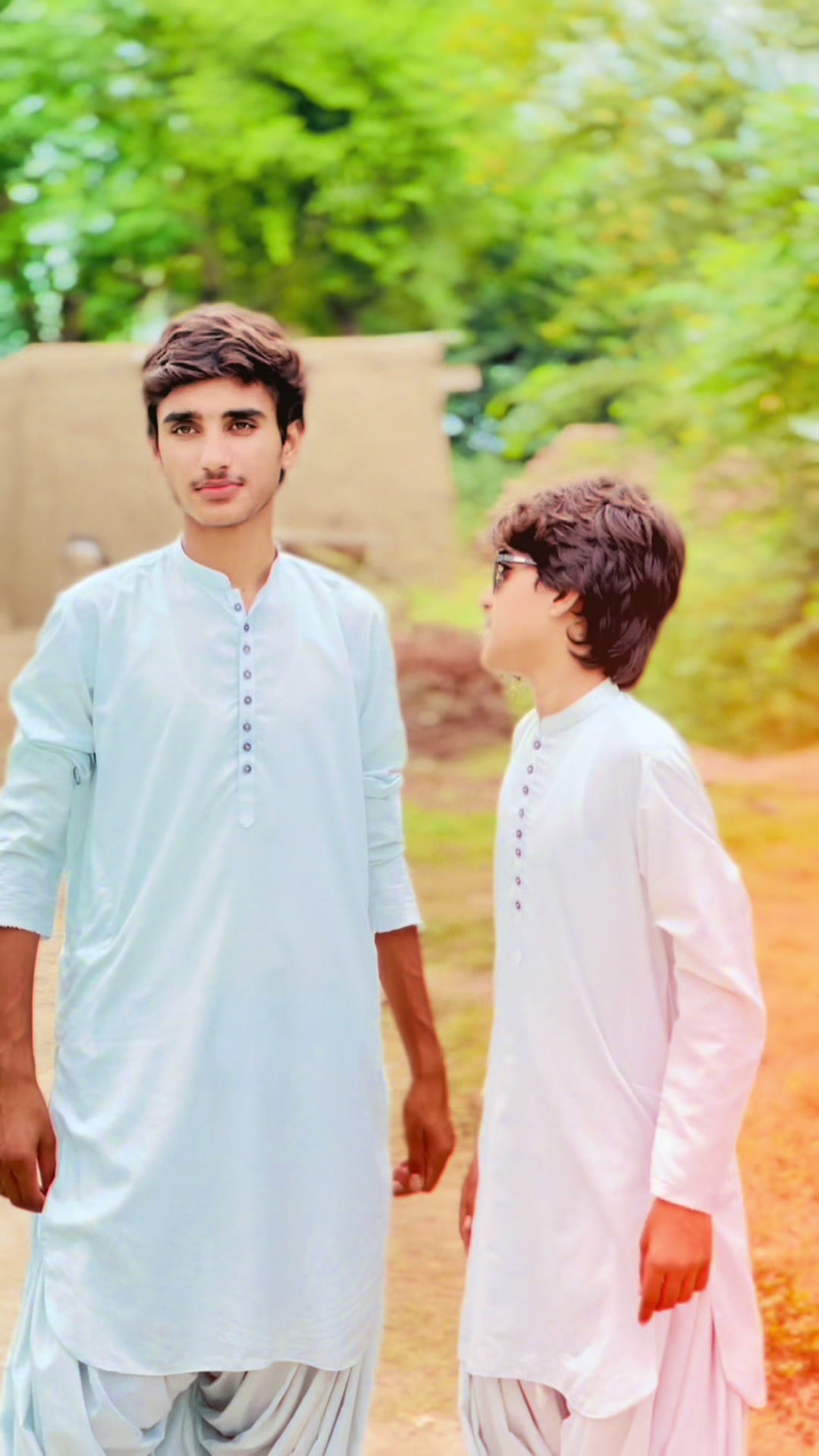 @Hum 2 bhai