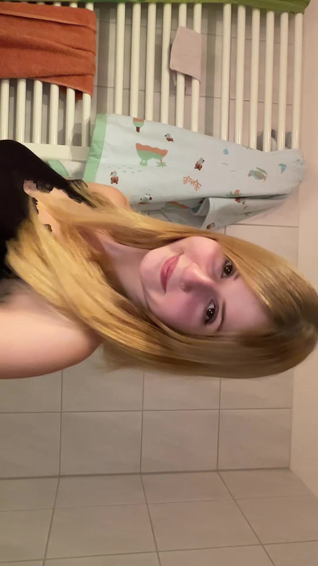 @:b