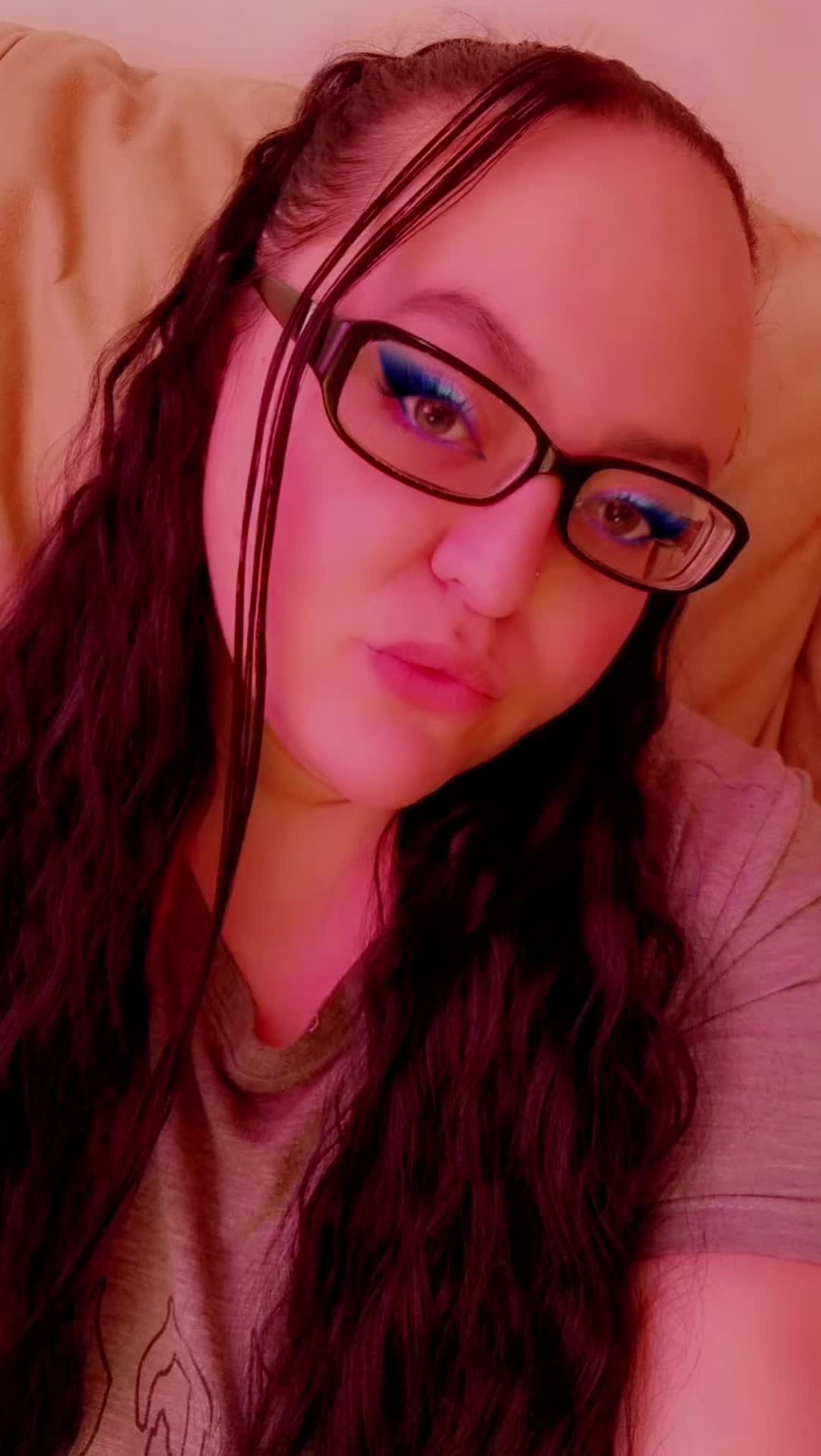 @EmpressEzzy