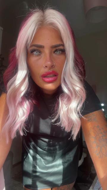 @Shannonpaige🍒🧿