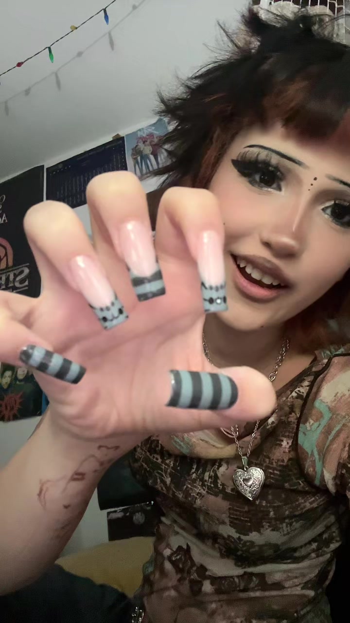@🦄nina🦄