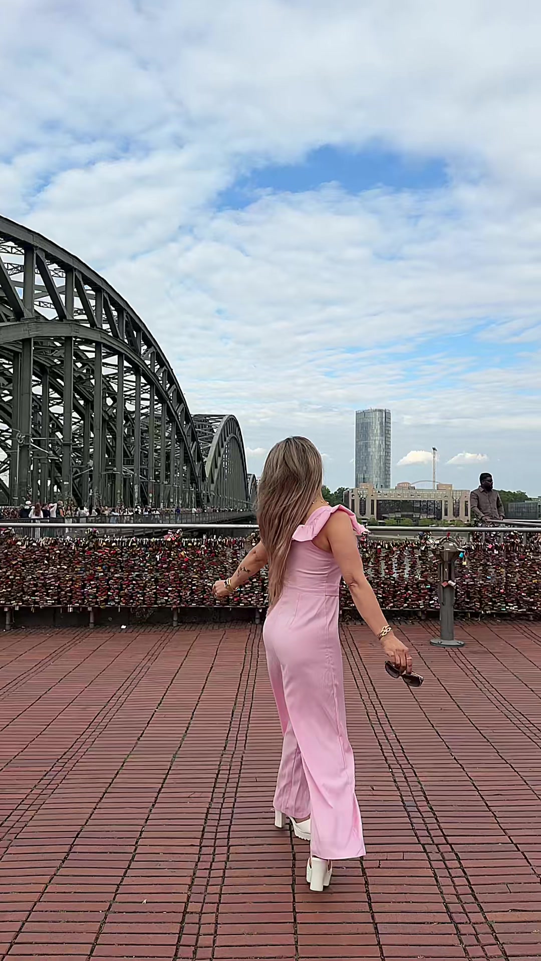 @Emoş💗