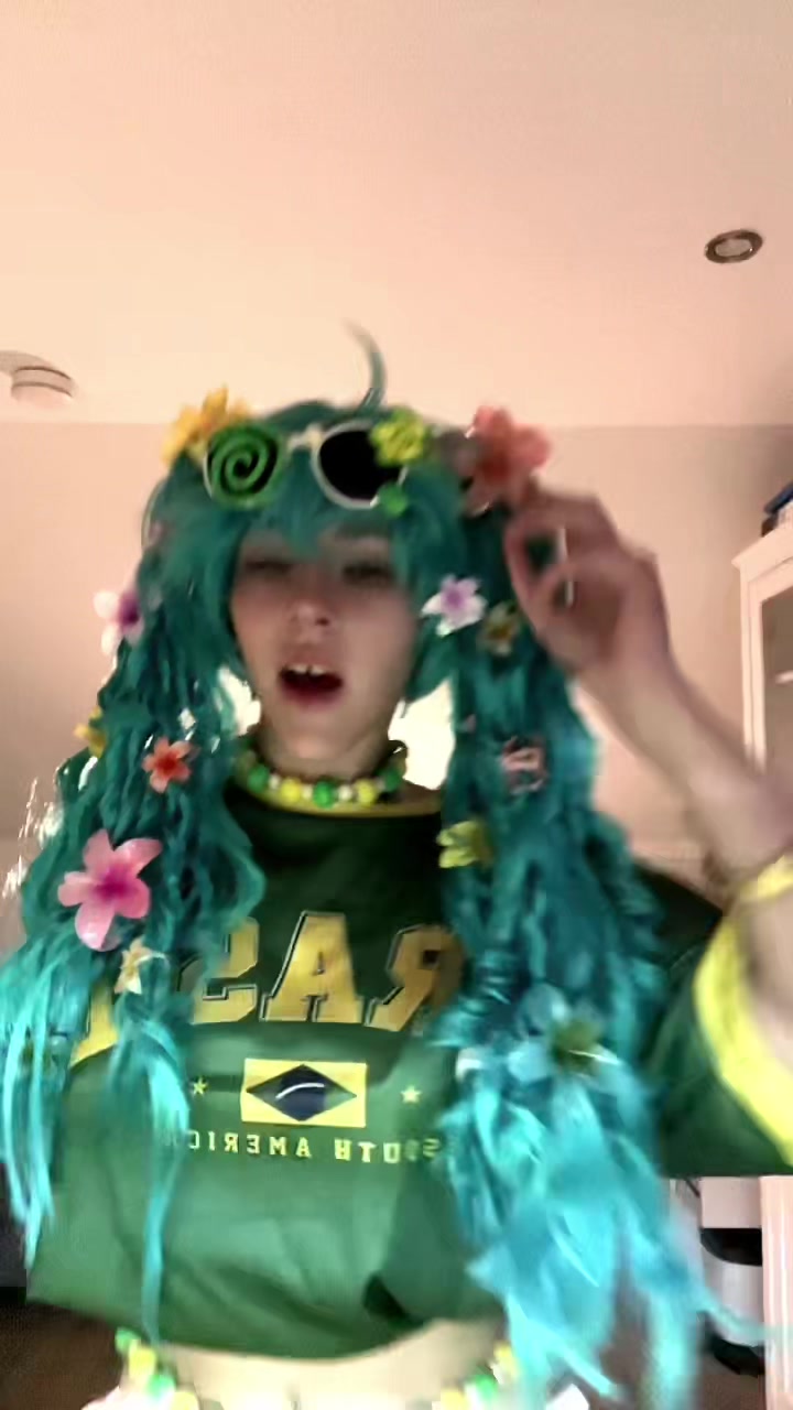 @𝒯𝒾𝓁𝓁𝓎(๑˃ᴗ˂)ﻭ