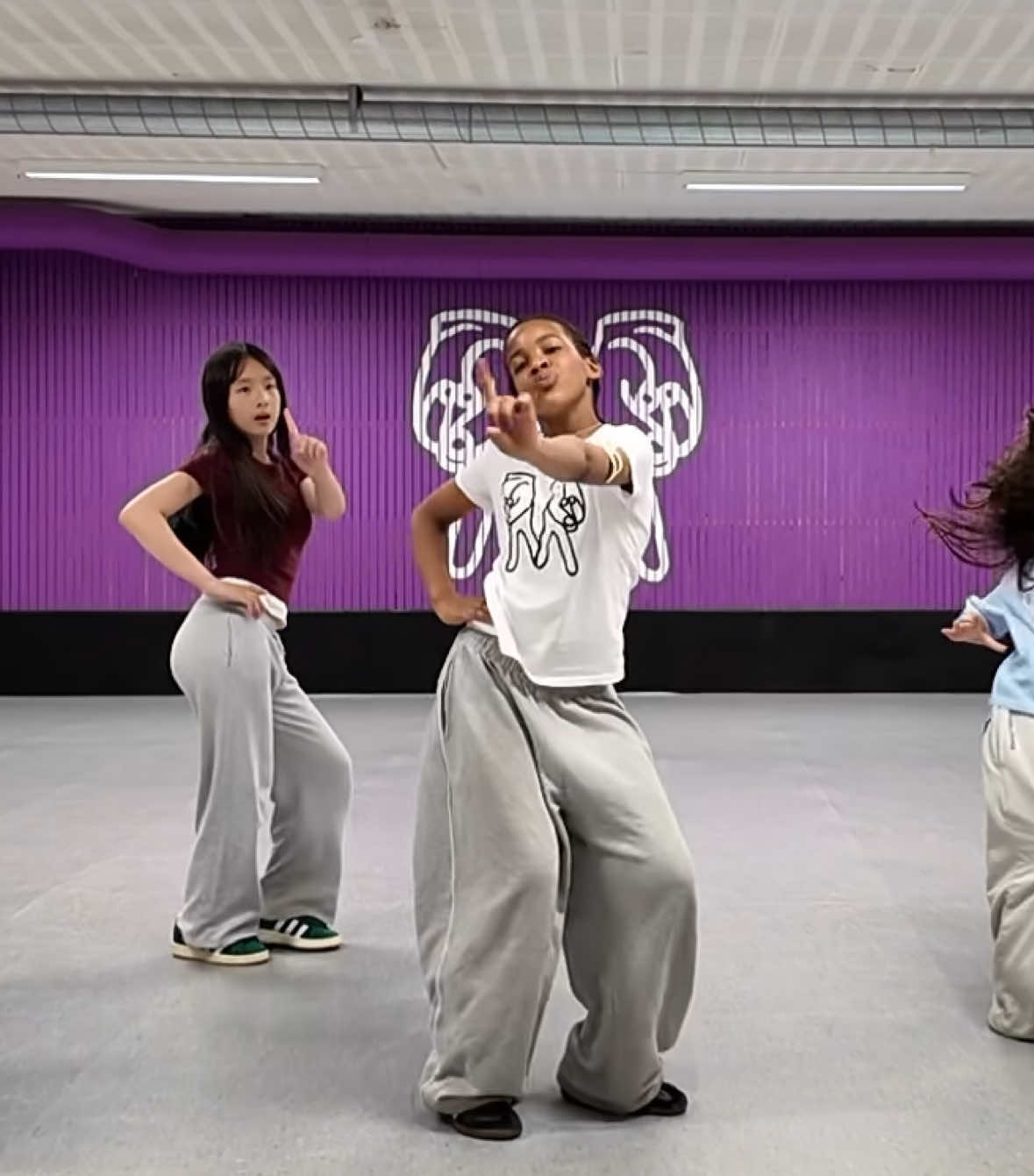 @MixDancers Academy