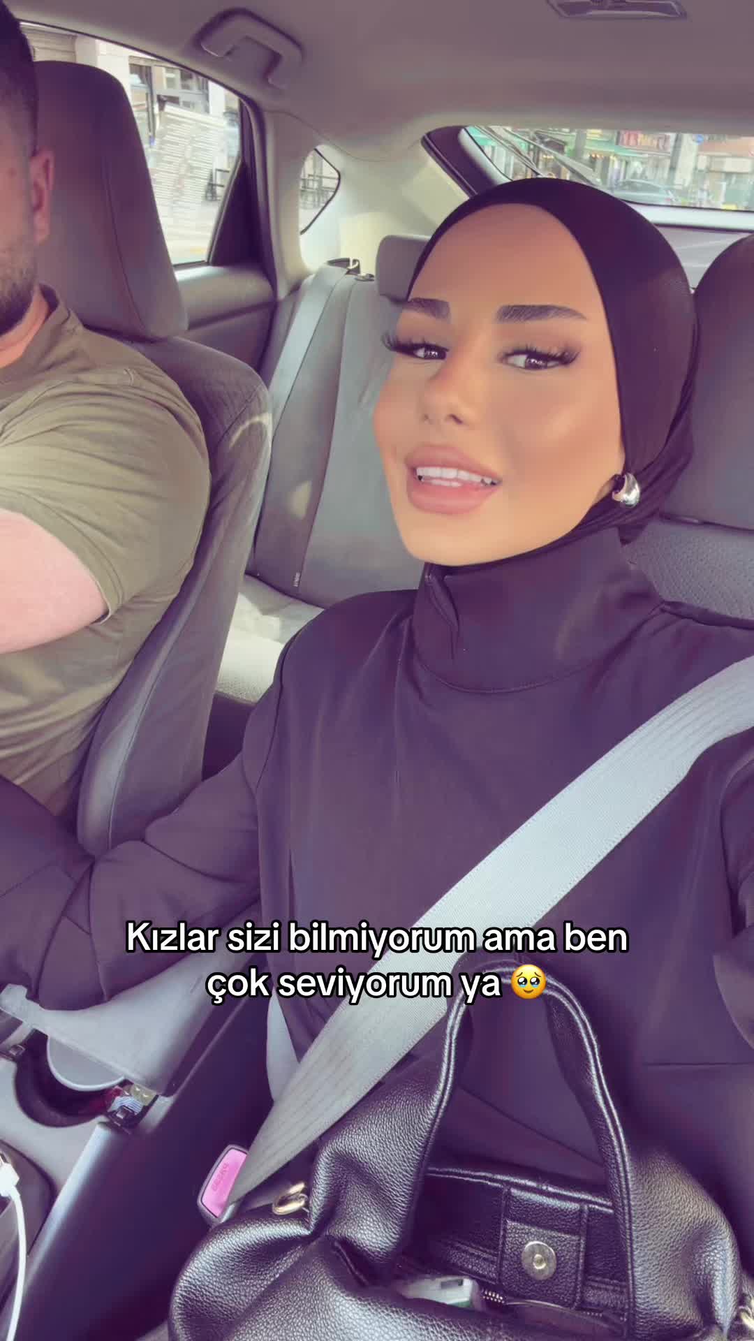 @rabiaalakus_
