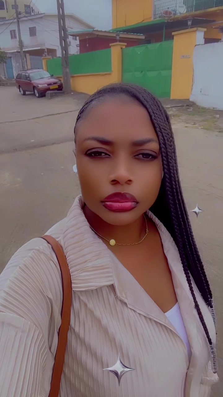 @MbiYE la cadette 🫦