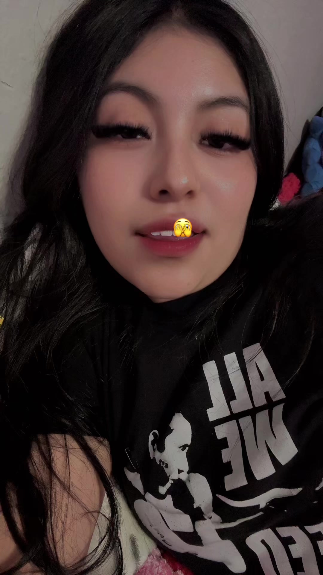 @Yuridia🖤🖤🖤🖤