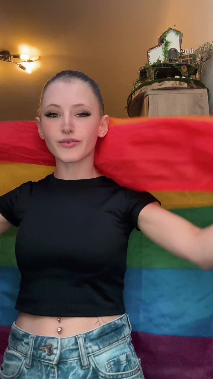@officxl_madlen🏳️&zwj;🌈