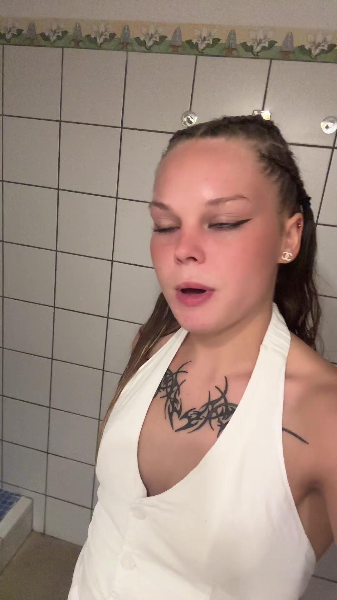 @bordermina