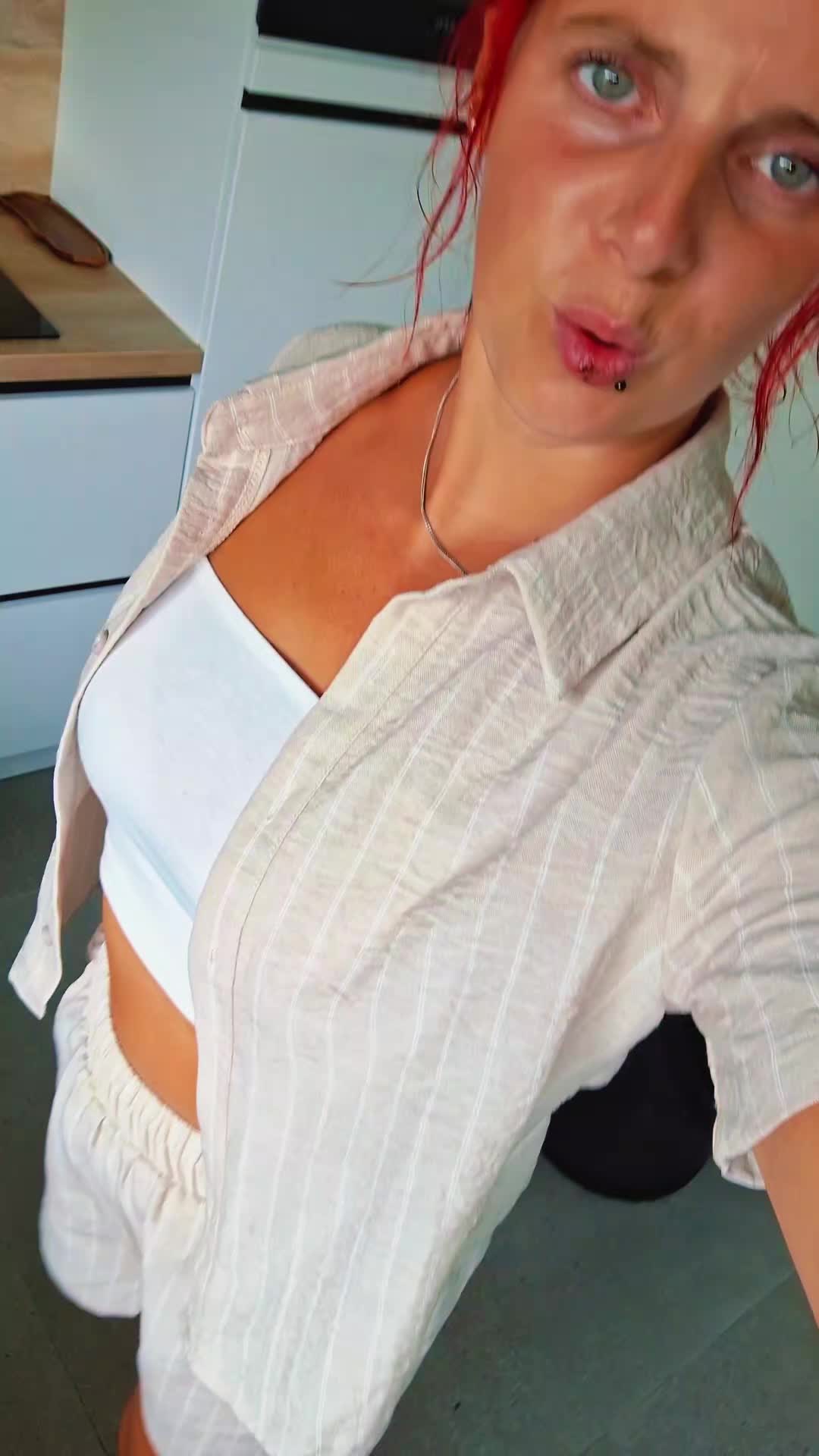 @Ladyk_in_red❤️