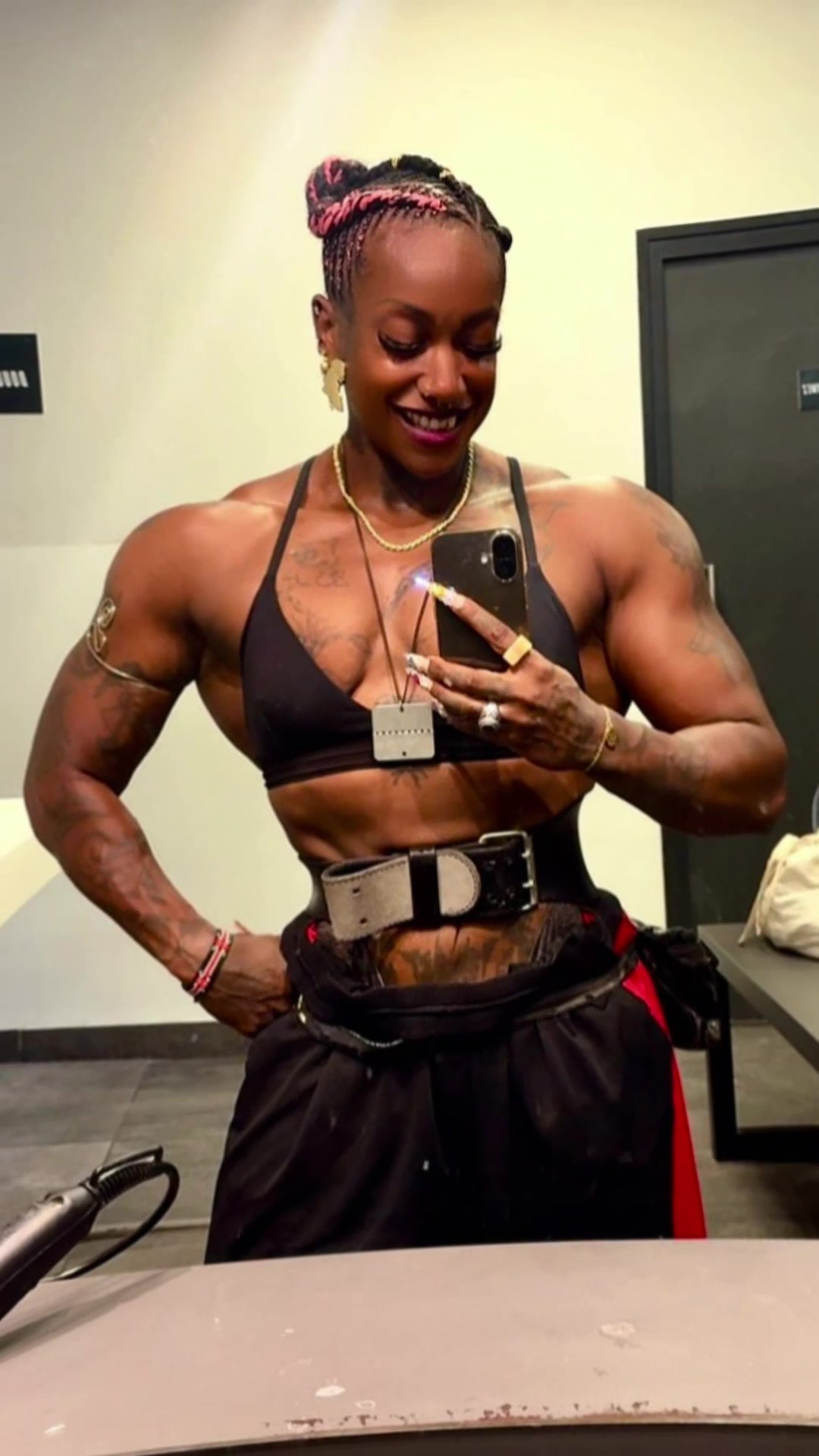 @Ines M.IFBBPRO 🐆