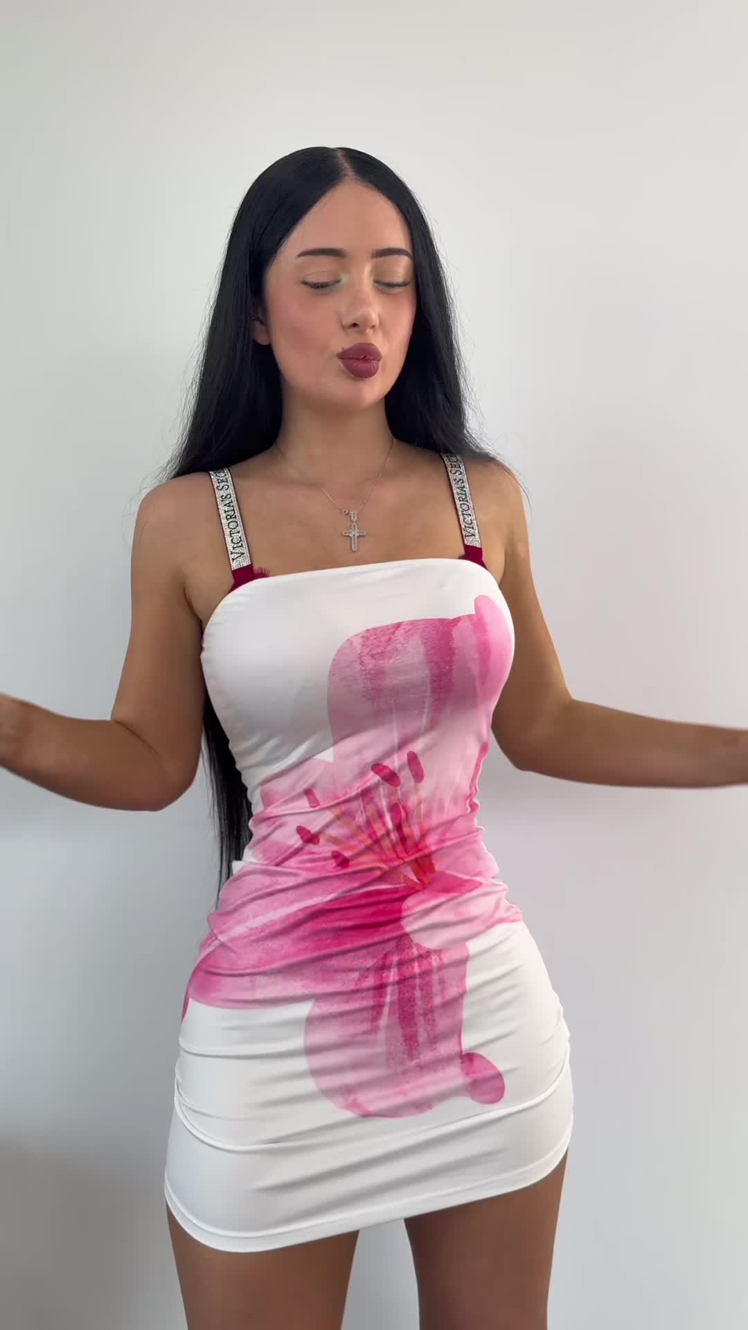 @lillyabellaa