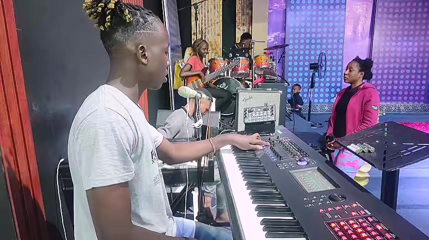 @Boni on the keyz