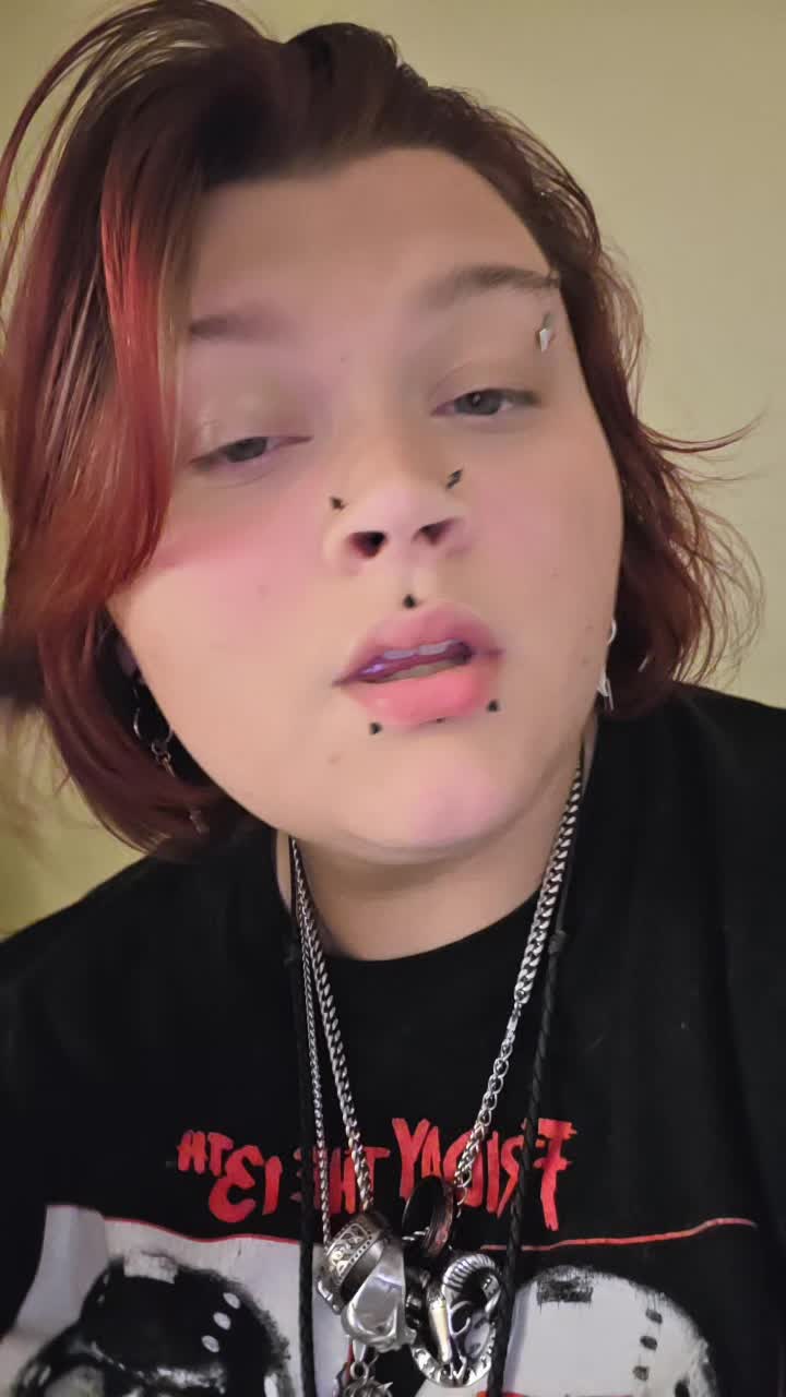 @damages_wifey
