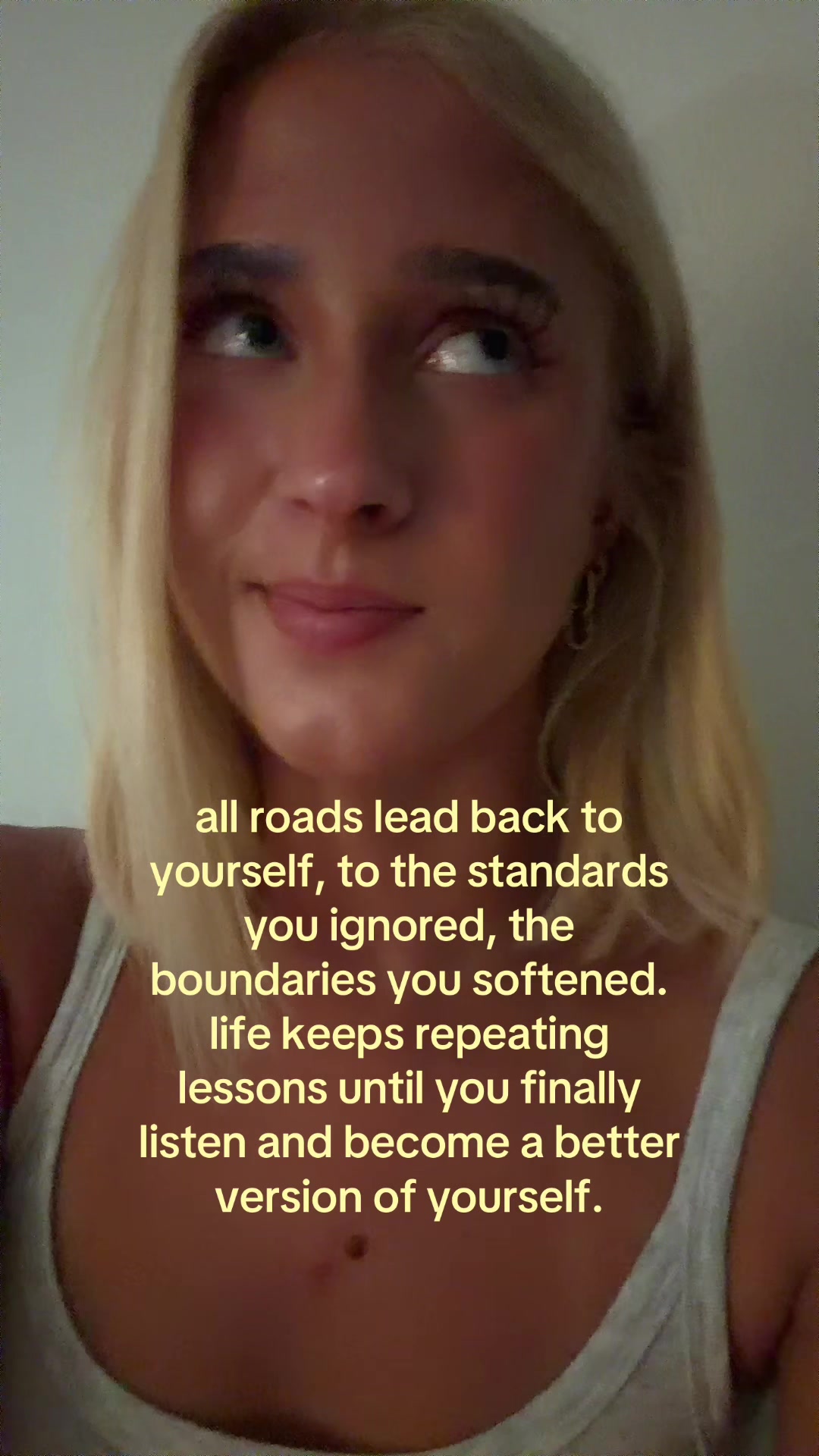 @theelliebarker