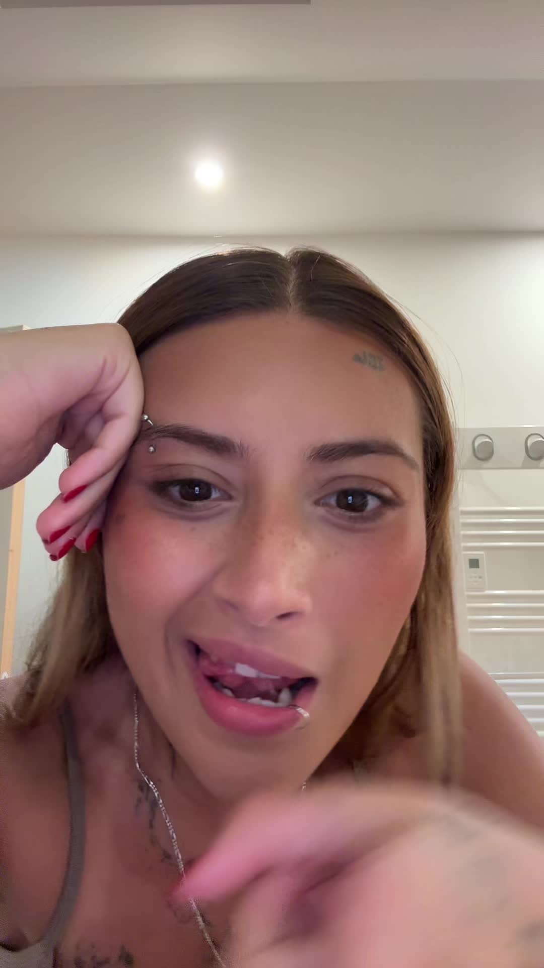 @hannahctout