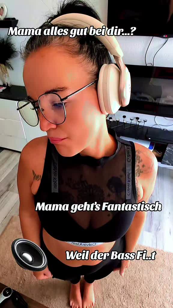 @x Berlin-Boat-Girl x