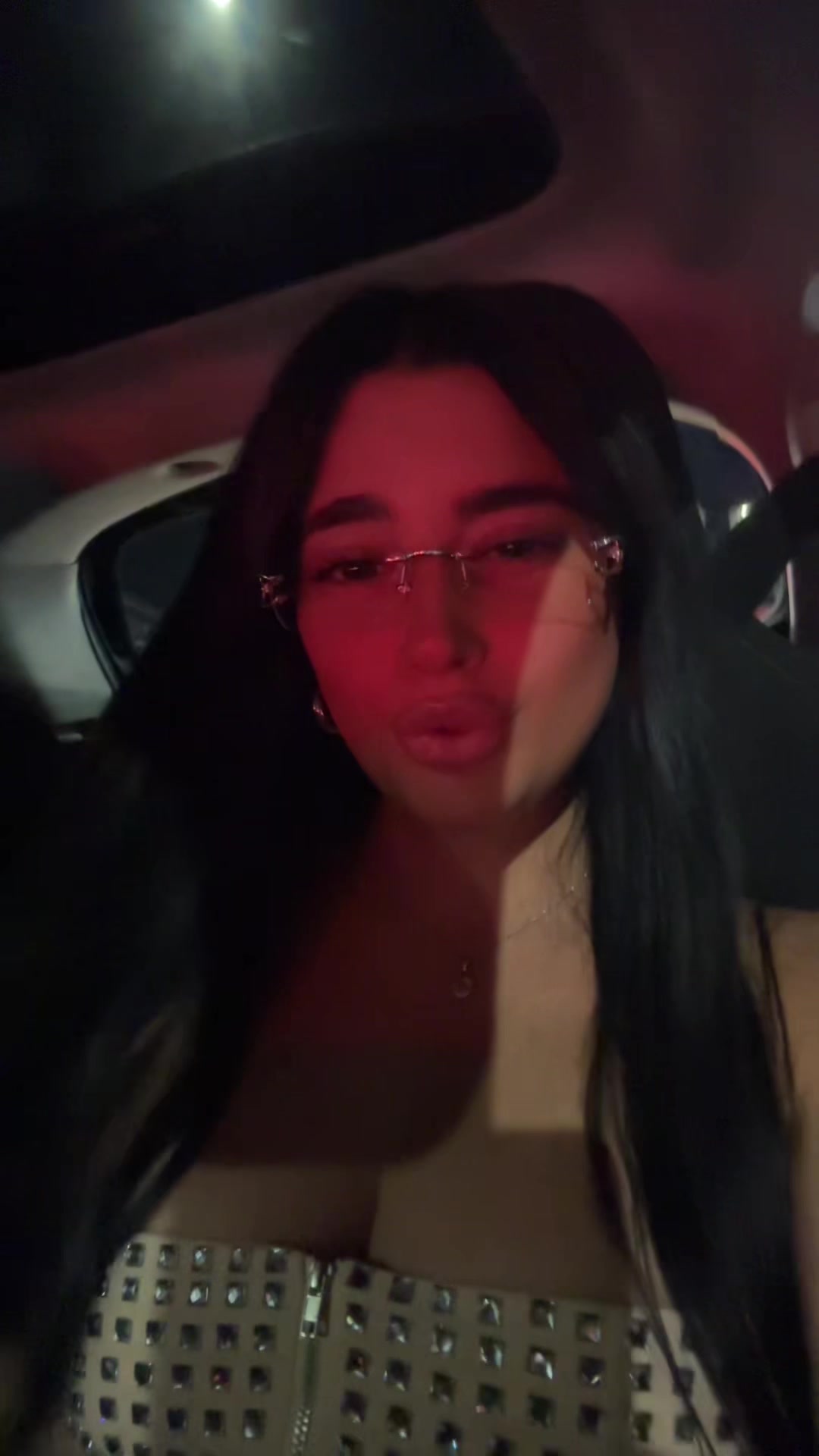 @simonagrivano