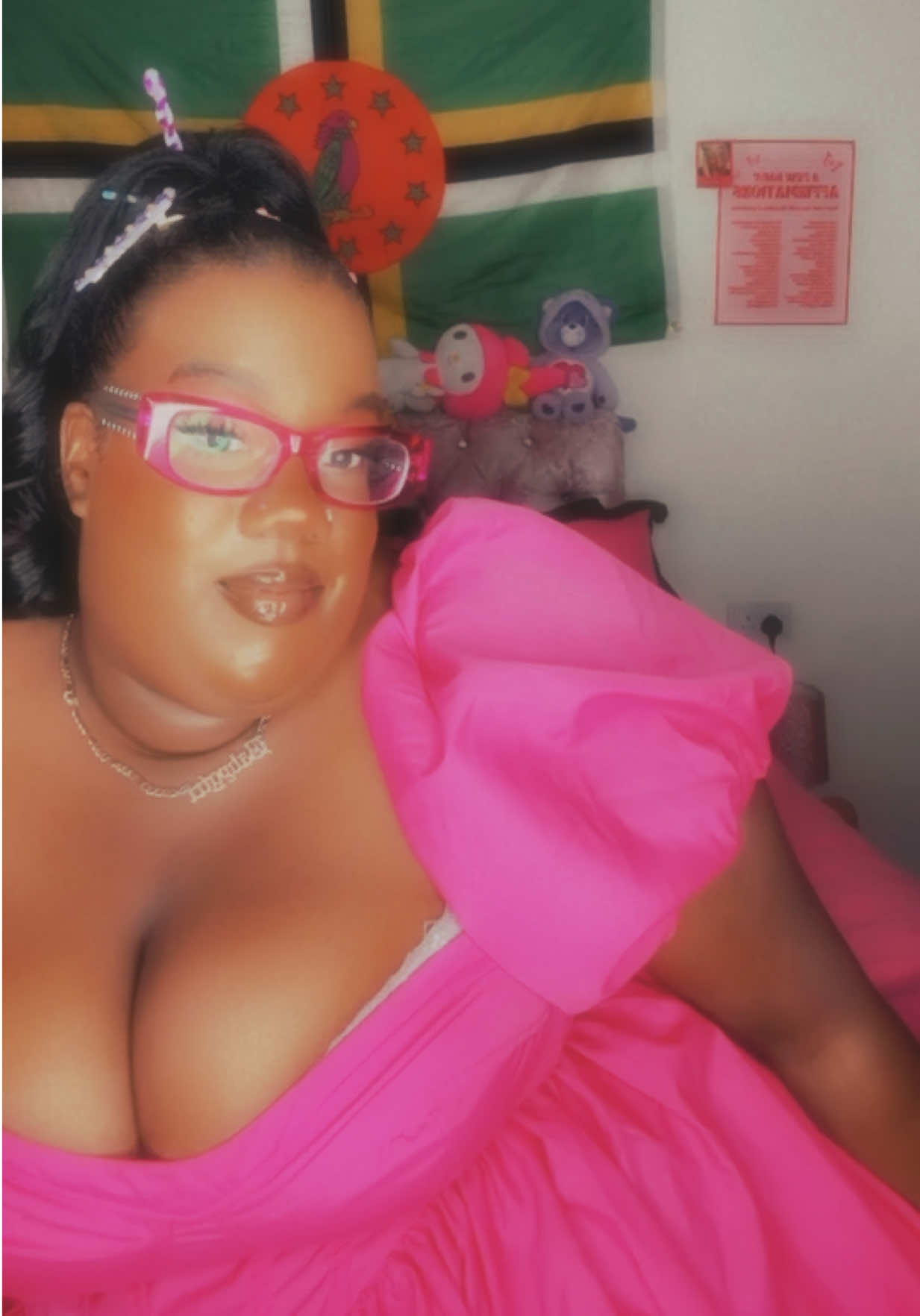 @🇩🇲Vassie Pinkz🇨🇻🇬🇧