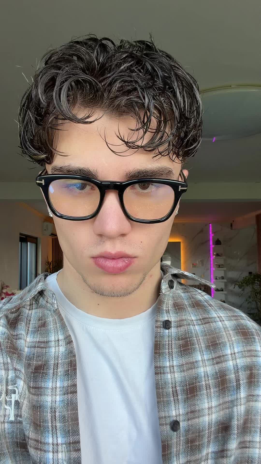 @&AElig;