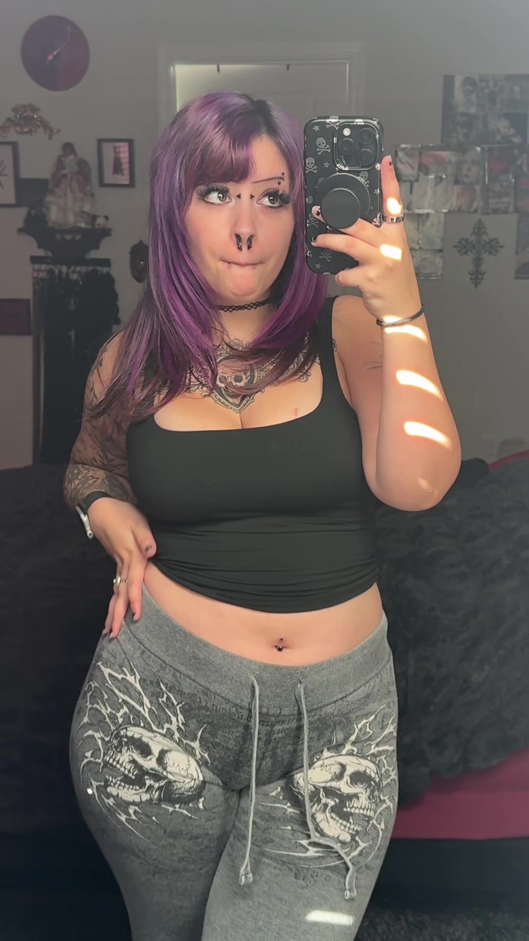 @JaneSpookyHot