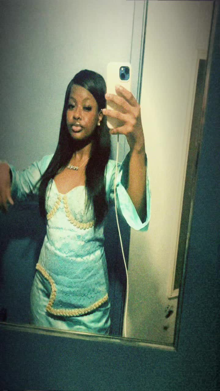 @imthequeenn@gmail.com