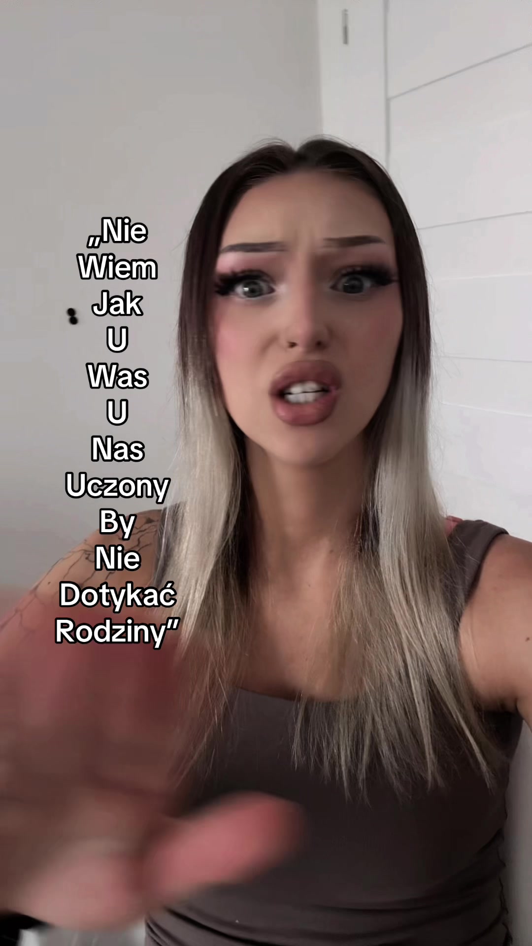 @Nikola🩷