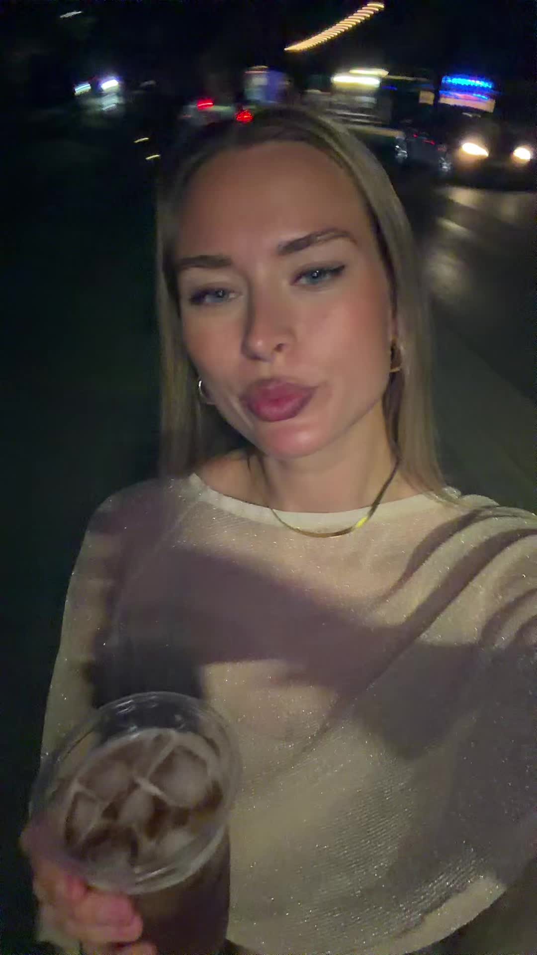 @Larena 🍒🐆
