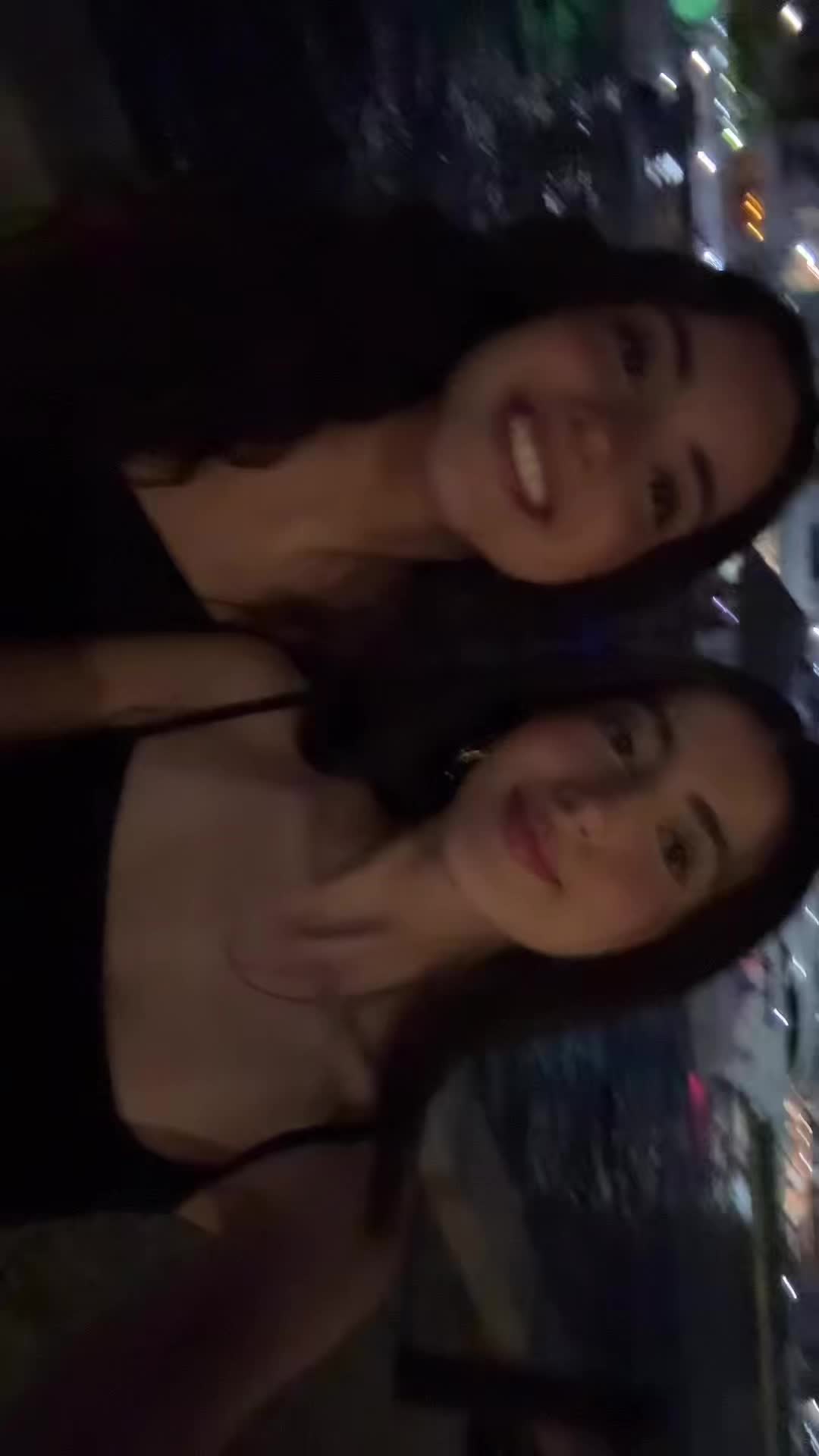 @Elaa