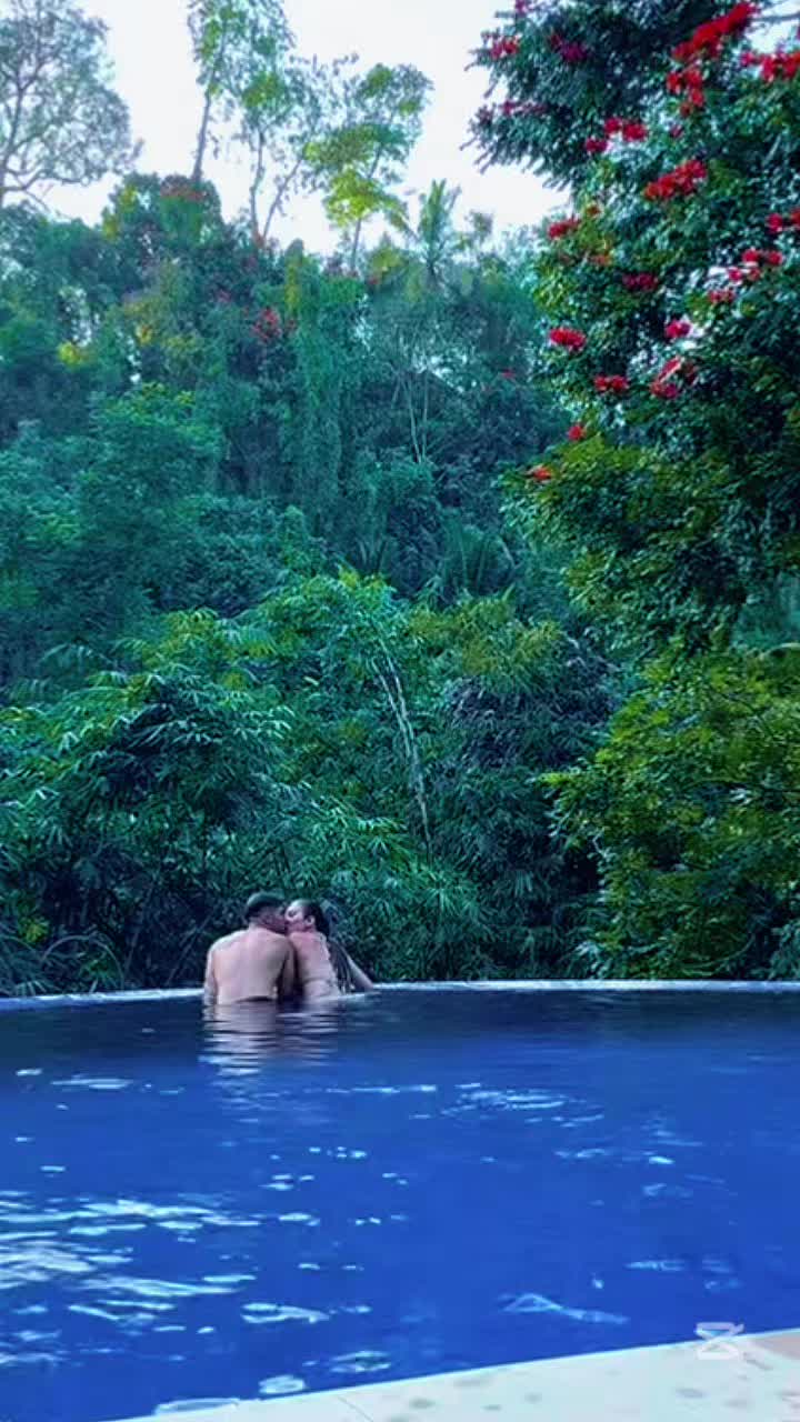 @Elena🩵❤️💜