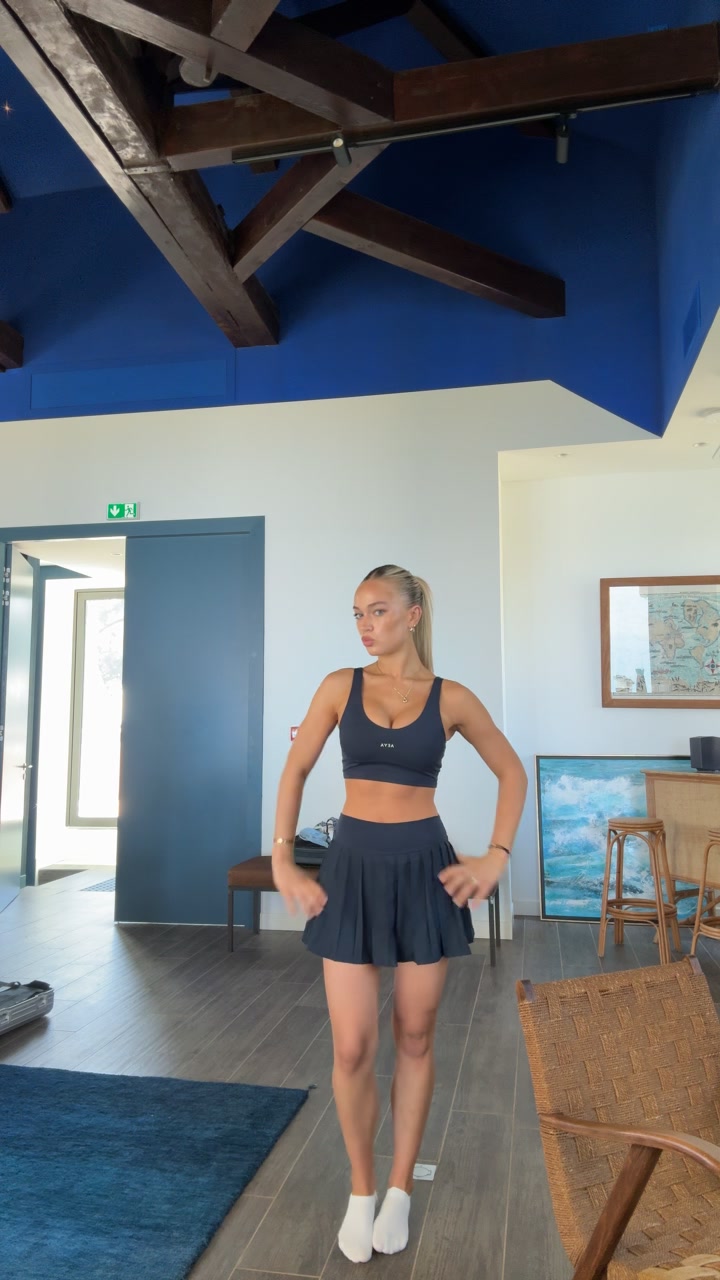 @ellabuffin