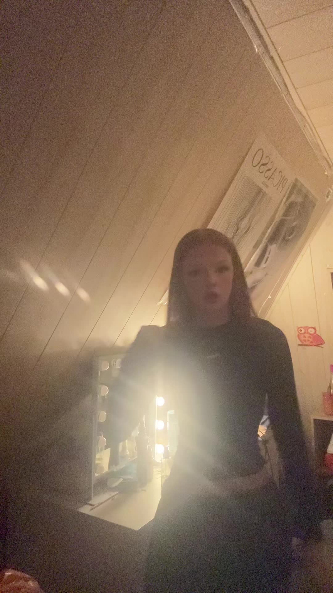 @sophia🍸🦢