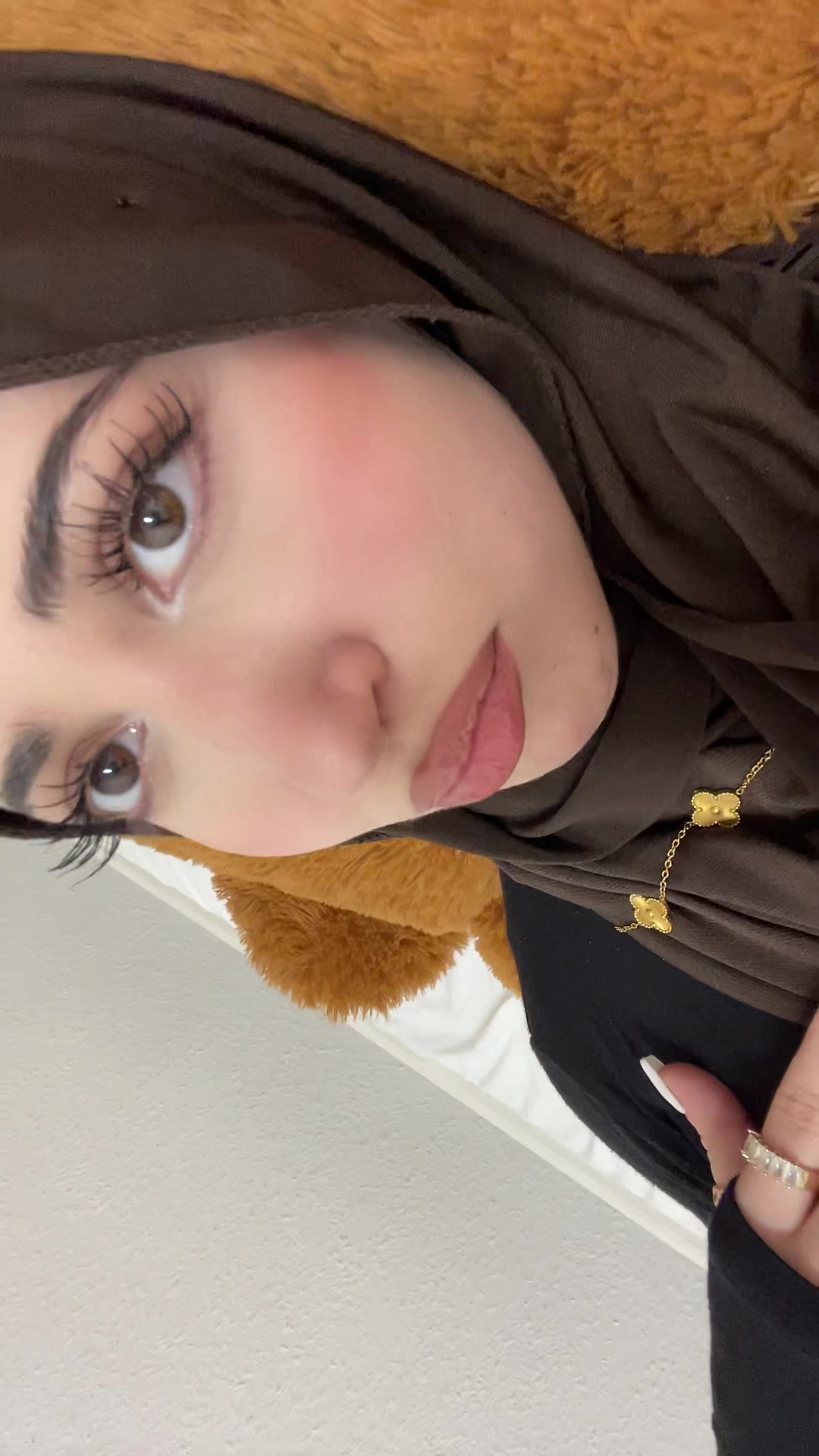 @لين