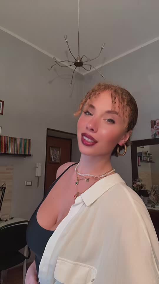 @Raffaella_Esposito