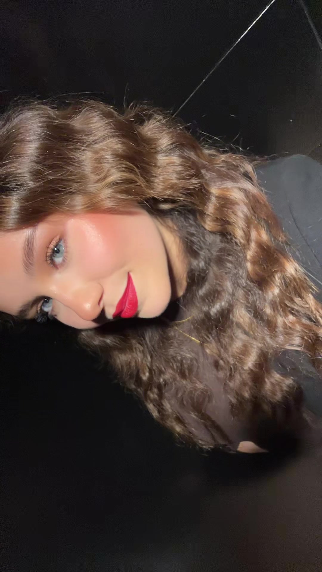 @YNÈS