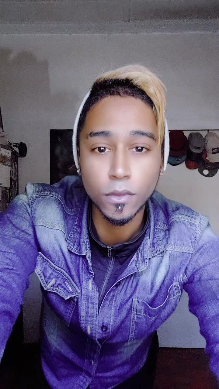 @Anii🌑🐺