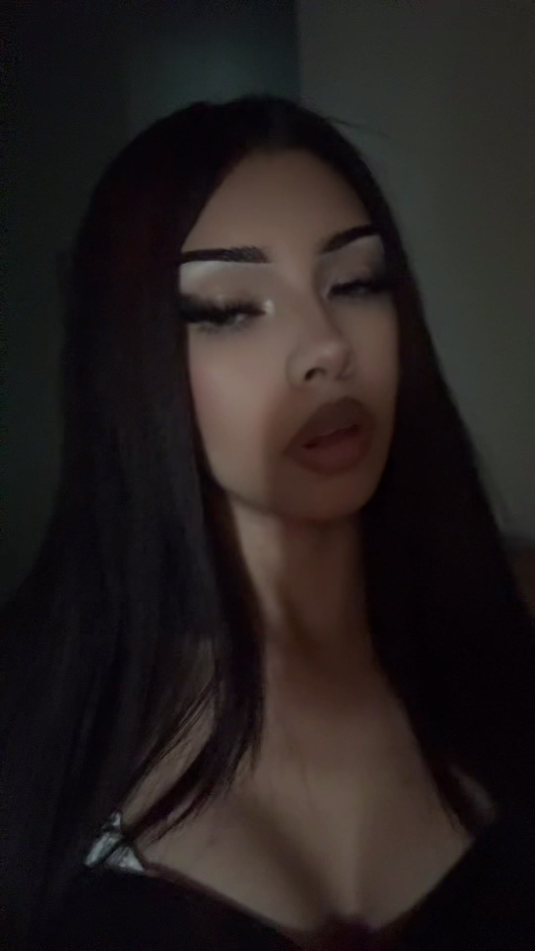 @️