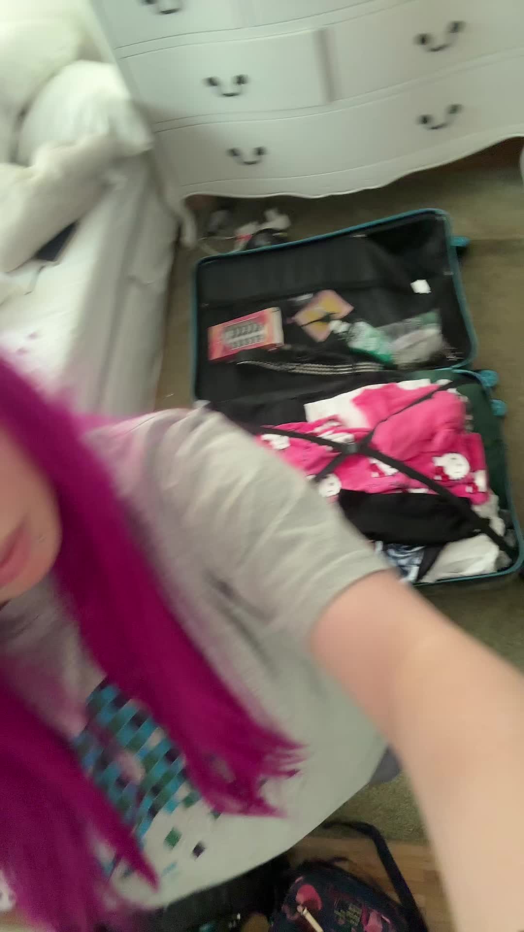 @￴
