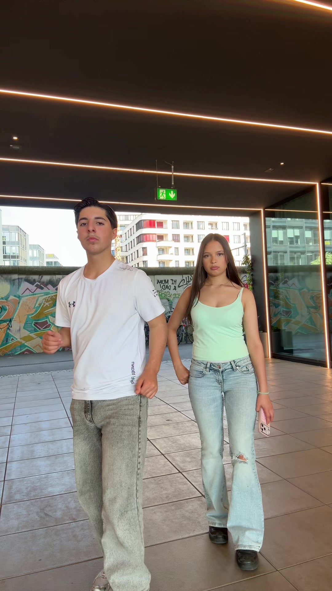@𝐄𝐦𝐫𝐞