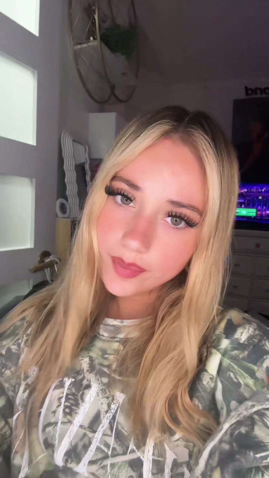 @mena.lux.delamatyr