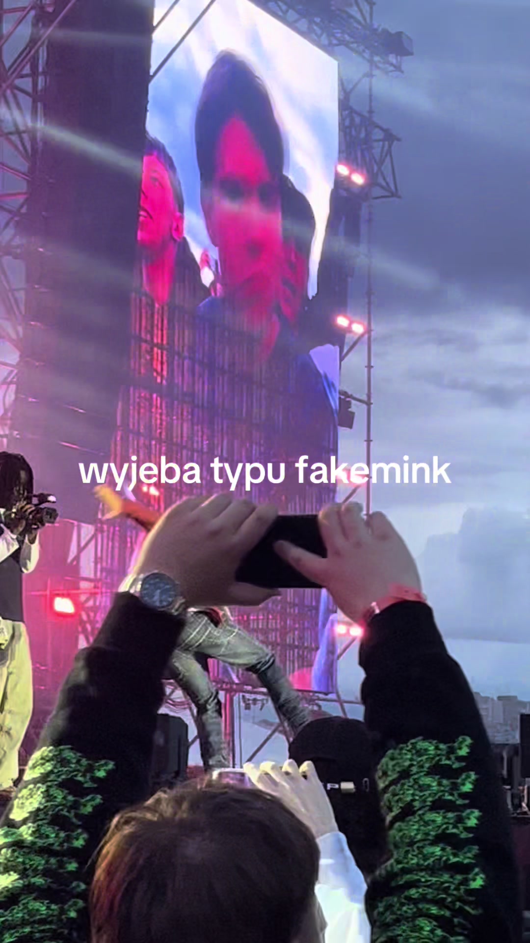 @vvikusia
