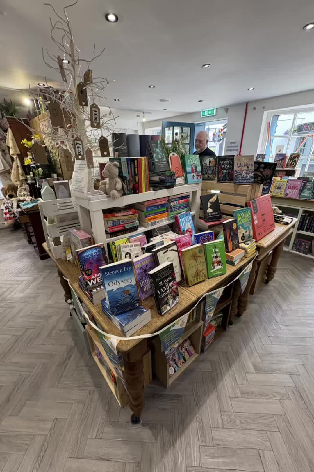 @ChapteredbyKerri 📚 🦢