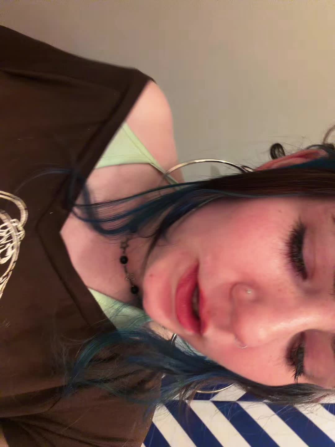 @️