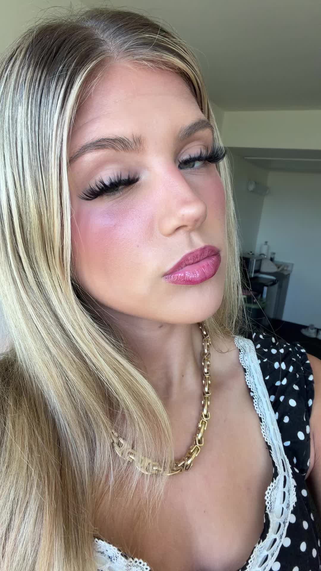 @strawbbrryshortcakee
