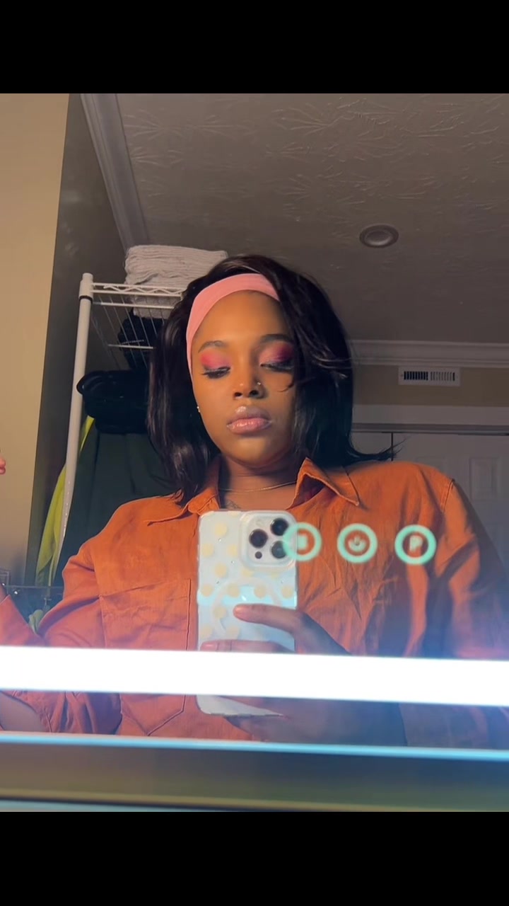 @SenaSynClair