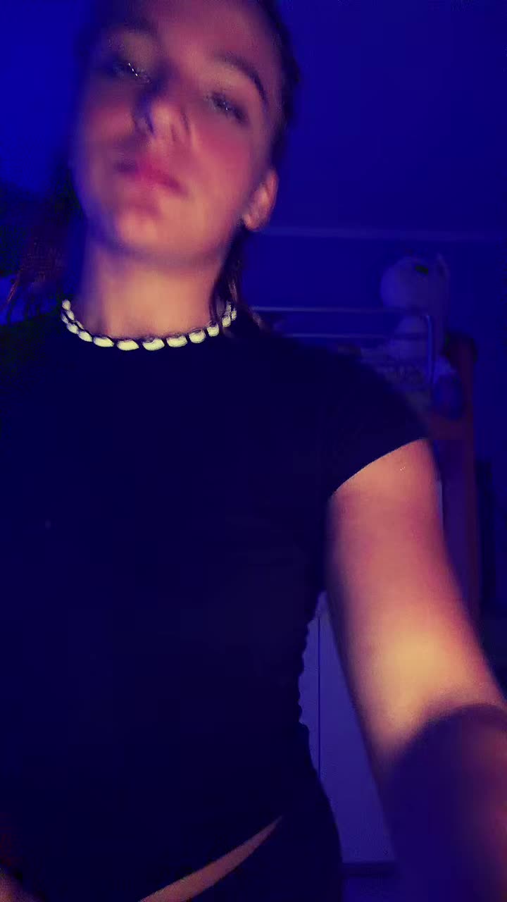 @👸🏼