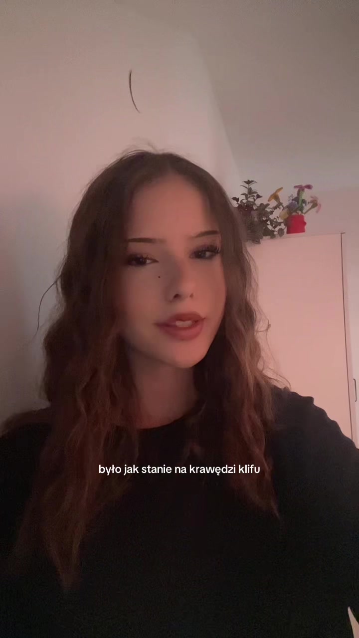 @𝐚𝐧𝐢𝐚˚₊✩‧₊