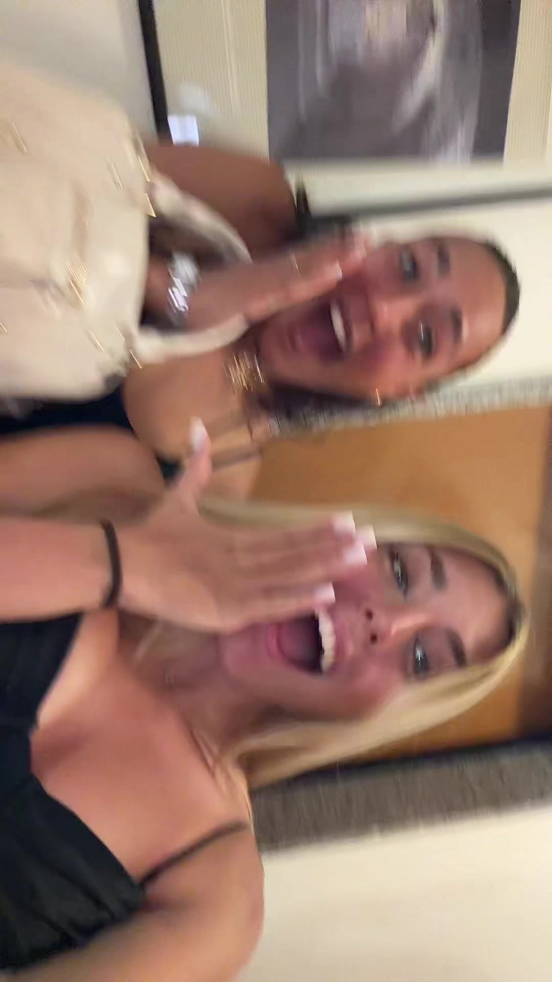 @S O P H I E 🍸🪩🌟🧿