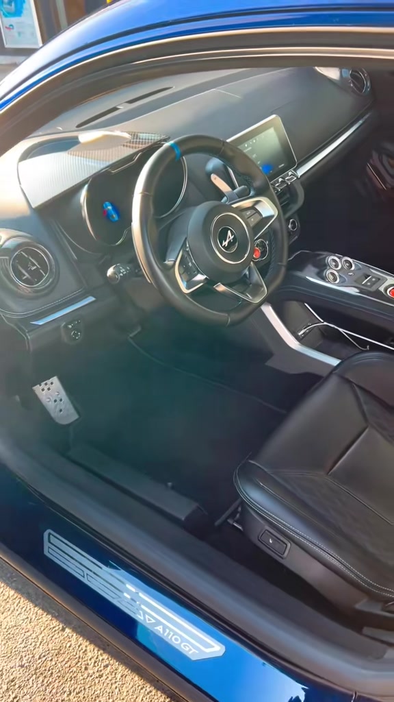 @Les Passionnés de la Voiture