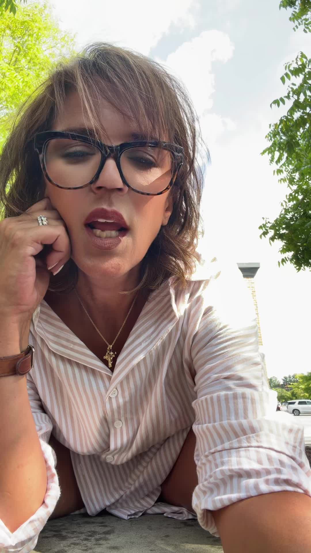 @Demi
